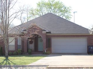 70 Garden Oaks Dr, Maumelle, AR 72113