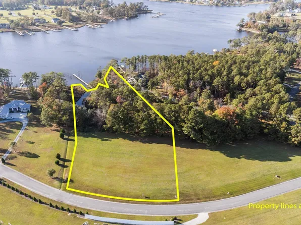 572 Dawson Creek Boulevard, Oriental, NC 28571