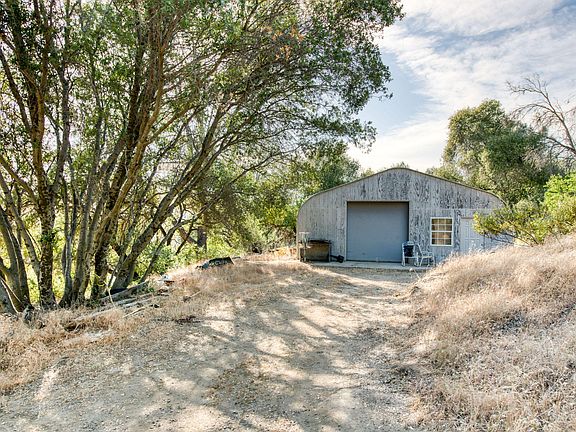 3rd image of 43867 Trabuco Court
