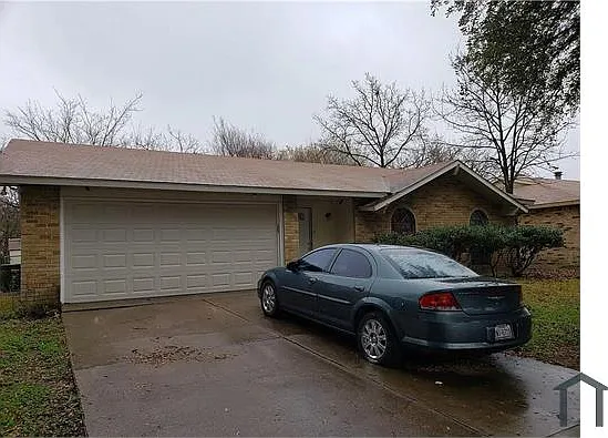 2822 Santa Rita Dr — Photo 1