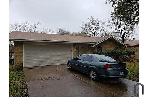 2822 Santa Rita Dr Photo 1