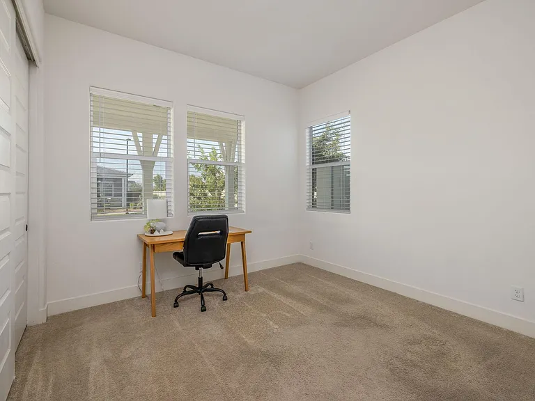 10209 E Thistle Ave — Photo 17