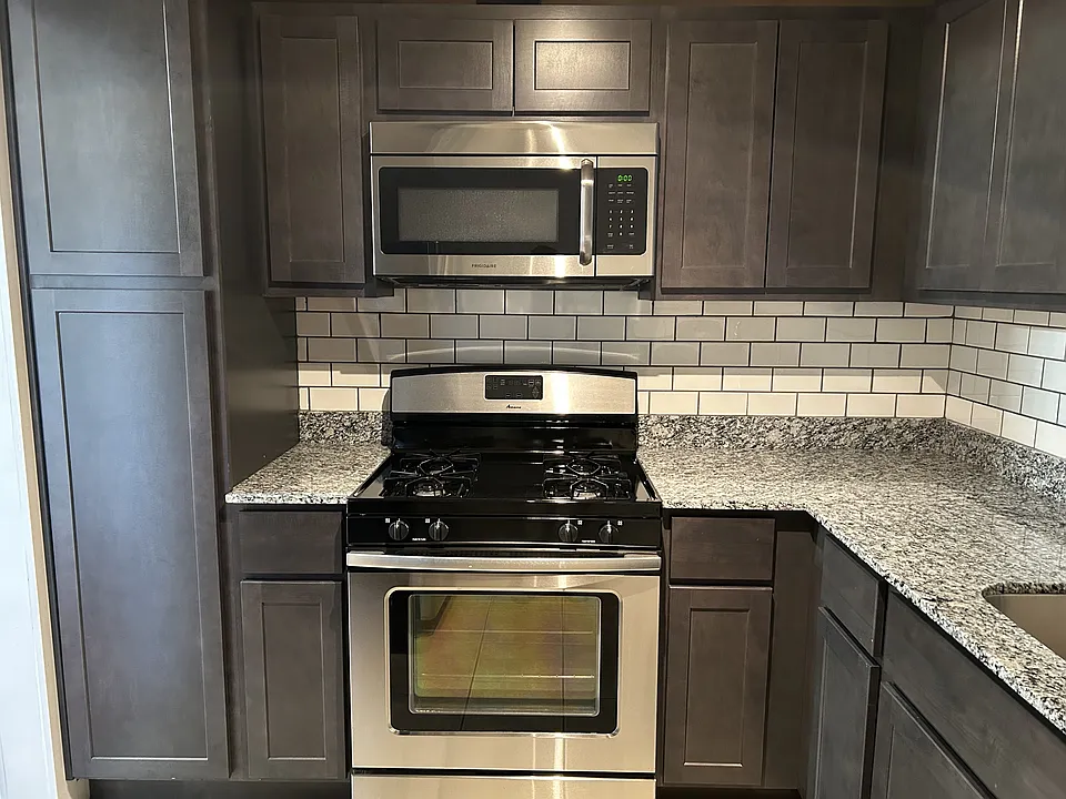 125 NW 25th St