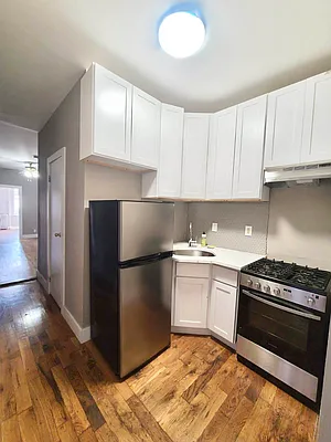 Rented by Delmark Realty LLC | media 17