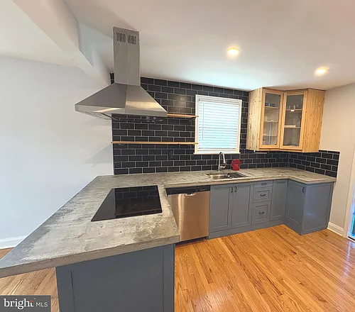 1708 Hall Ave #2 Photo 1