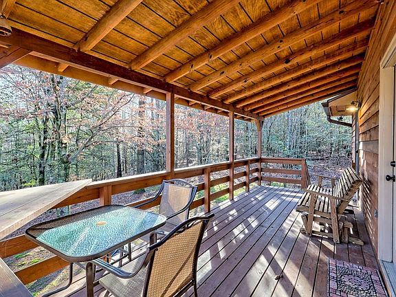 3rd image of 83 Boxborough Dr