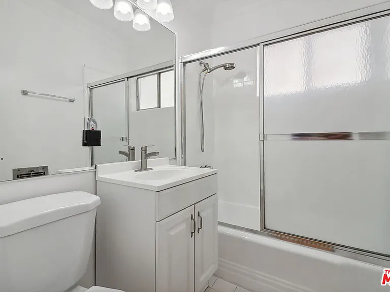 1216 N Detroit St #5 — Photo 8