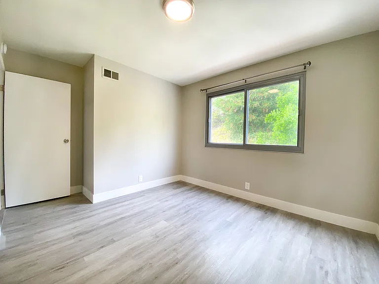 134 Morton Dr — Photo 15