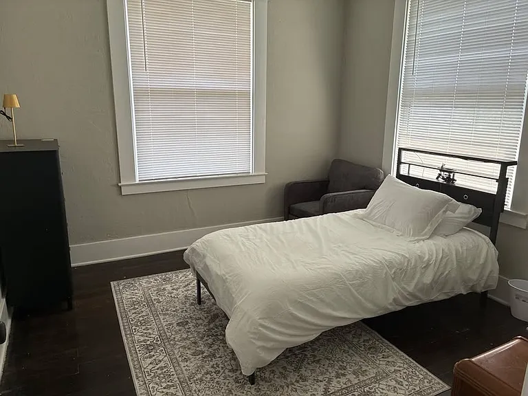 1201 N Irwin St #1 — Photo 7