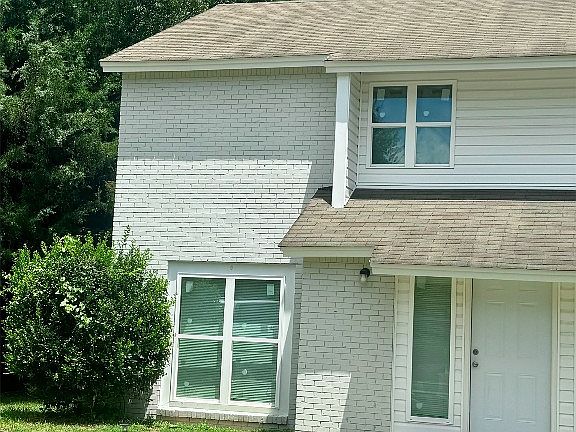 2nd image of 23-25 Crestwood Ct