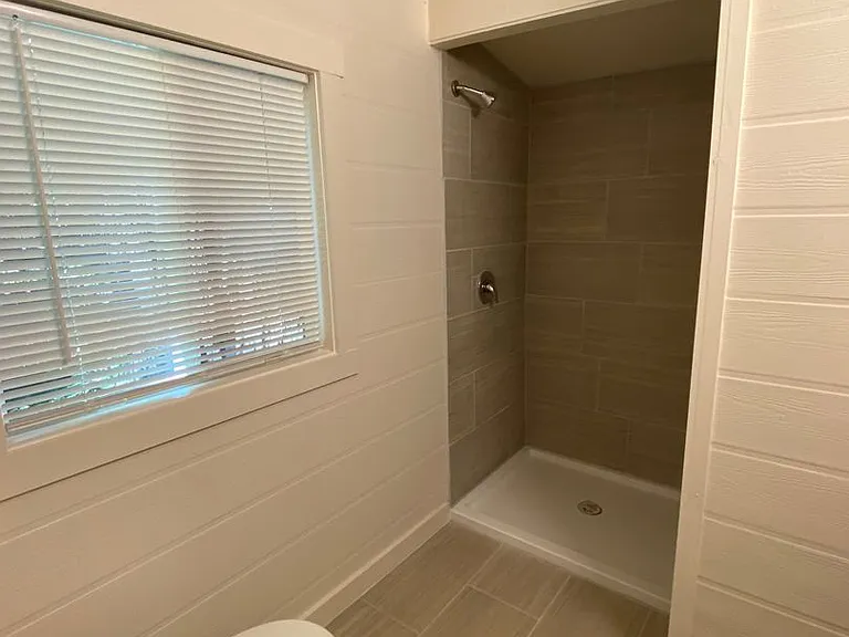 16124 Drake Rd — Photo 7