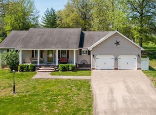 105 N Dent St, Carterville, IL 62918