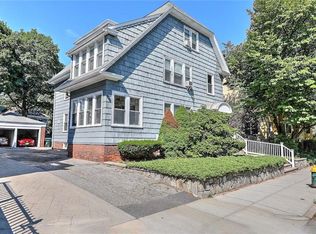 38 S Angell St, Providence, RI 02906