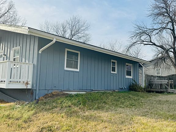 3rd image of 1301 Randall Rd #1