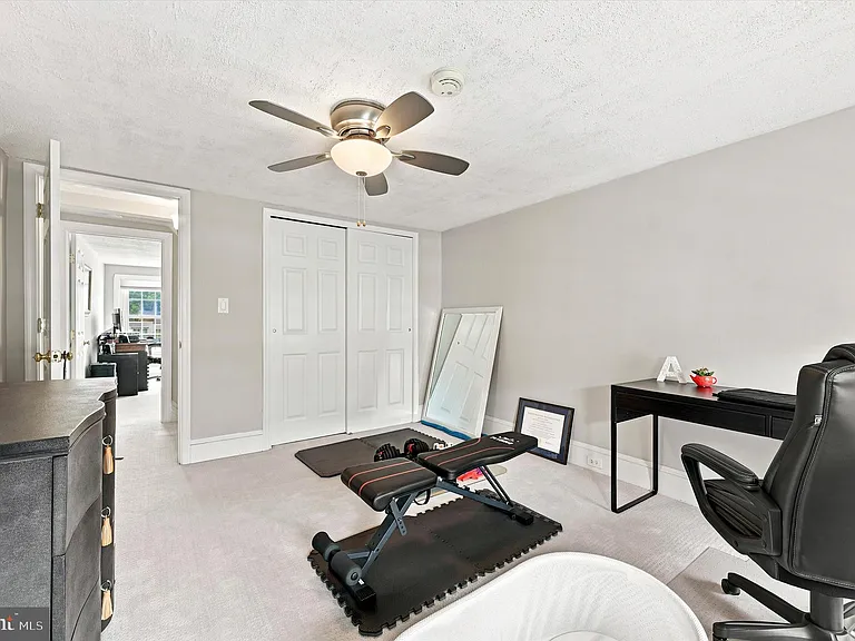 357 E Hector St — Photo 18