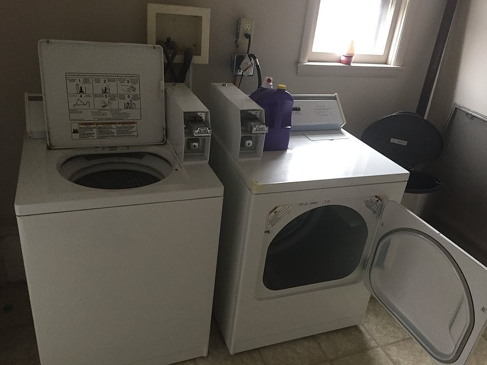 2nd image of 721 North St APT 3