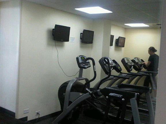 5th image of 2650 N Lakeview Ave APT 1605