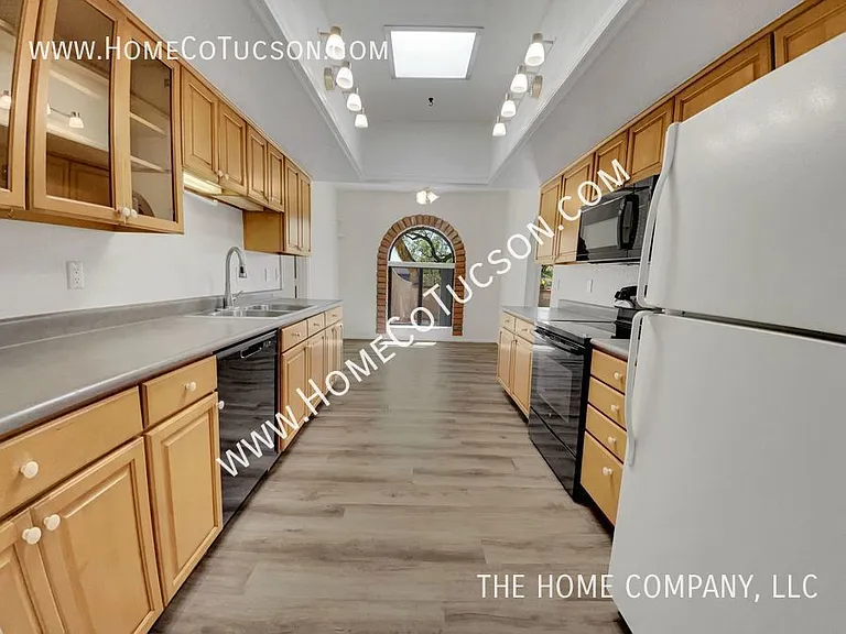 5243 N Stonehouse Pl — Photo 9