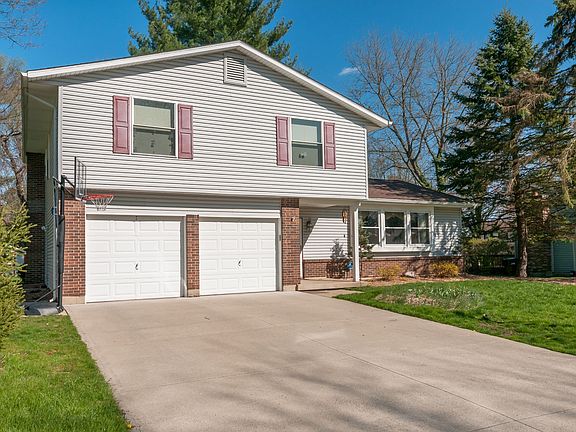 2nd image of 1460 Edenwood Dr