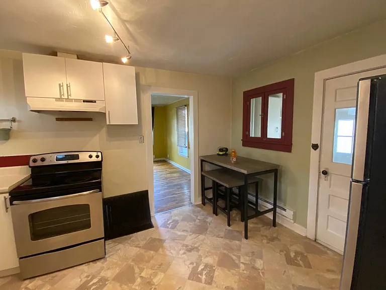 405 Wood St — Photo 6
