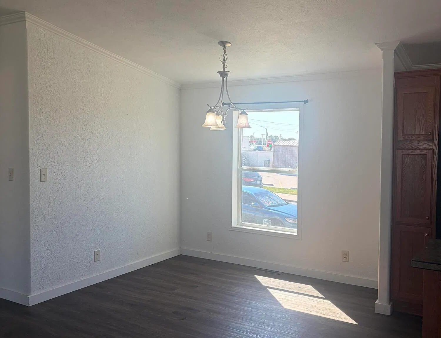 3 bed, 2.0 bath, 1150 sqft, $1,300 — Photo 4
