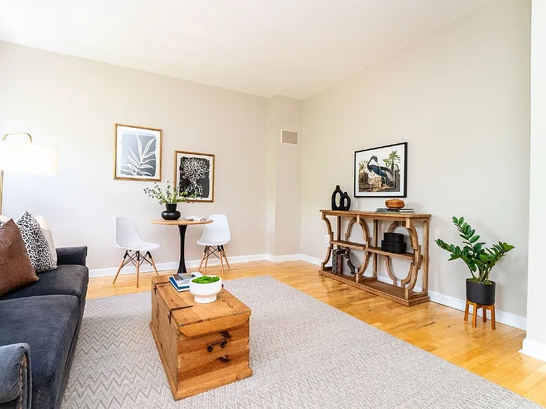 60 Glen Rd #306 — Photo 7