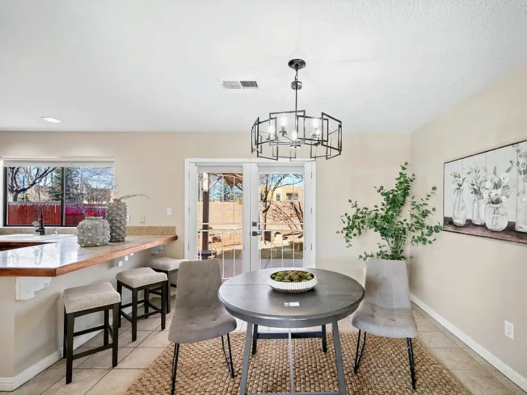 4040 Painted Pony Cir — Photo 2
