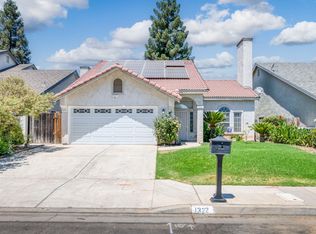1322 E Richmond Ave, Fresno, CA 93720