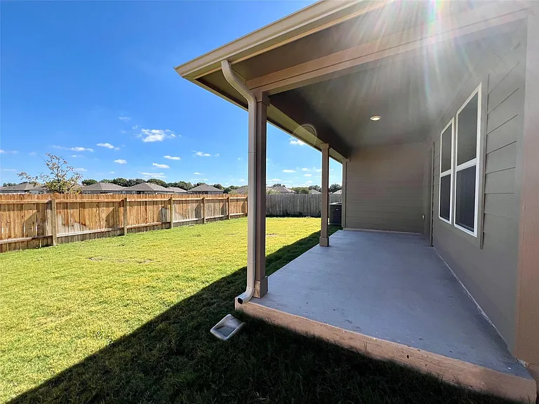 1314 Prescott Pl — Photo 4