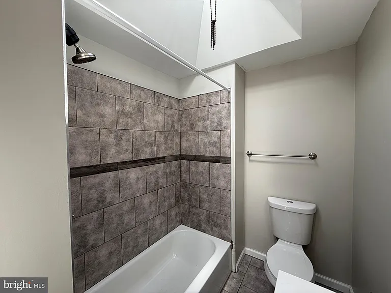 567 Van Kirk St #2 — Photo 5