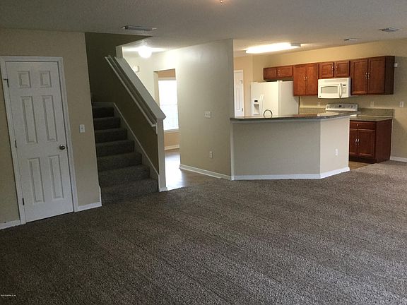 5th image of 7622 Vandalay Dr