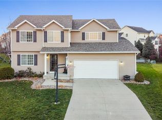 5912 NW 95th Ct, Johnston, IA 50131