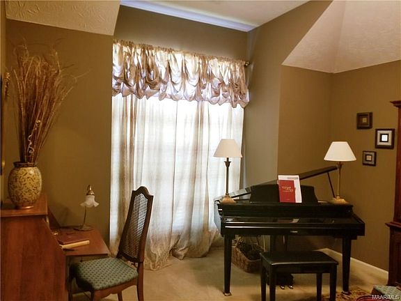 5th image of 9721 Silver Bell Ct