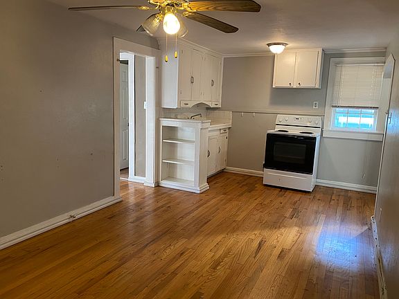 2nd image of 3132 Greene Ave APT C