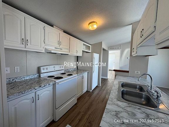 2nd image of 125 F St