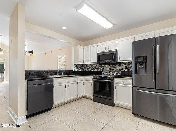 4th image of 156 SHELBYS COVE Court