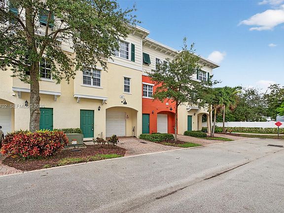 4th image of 617 SW 1st Ave