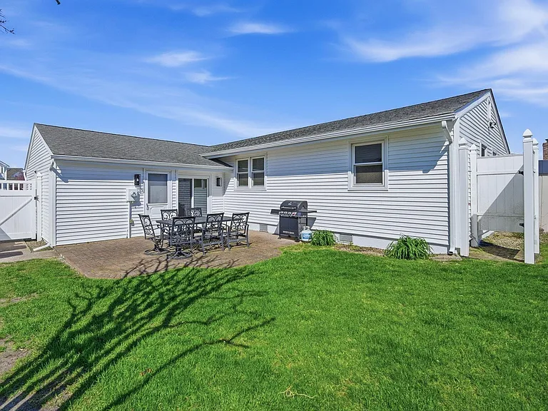 3 Sandy Ln — Photo 23