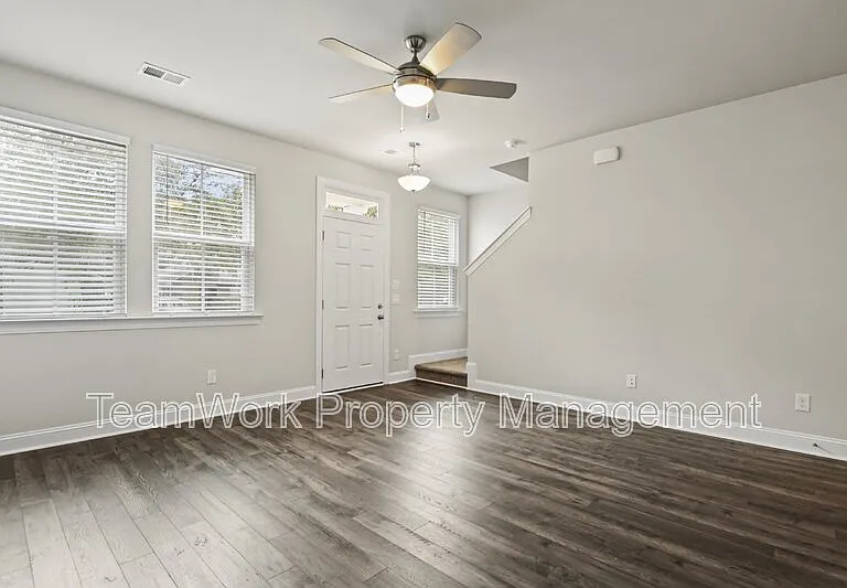 101 Langley Dr #C — Photo 9