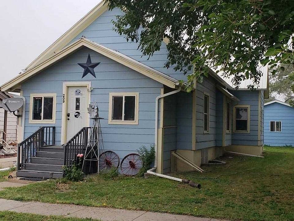 1st image of 209 East 8th