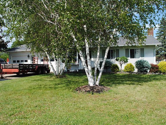 2nd image of 69 Nightengale Ave