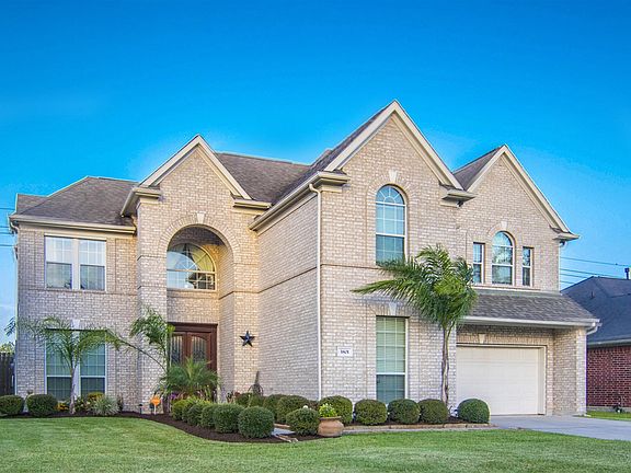 2nd image of 3801 Ashwood Cir