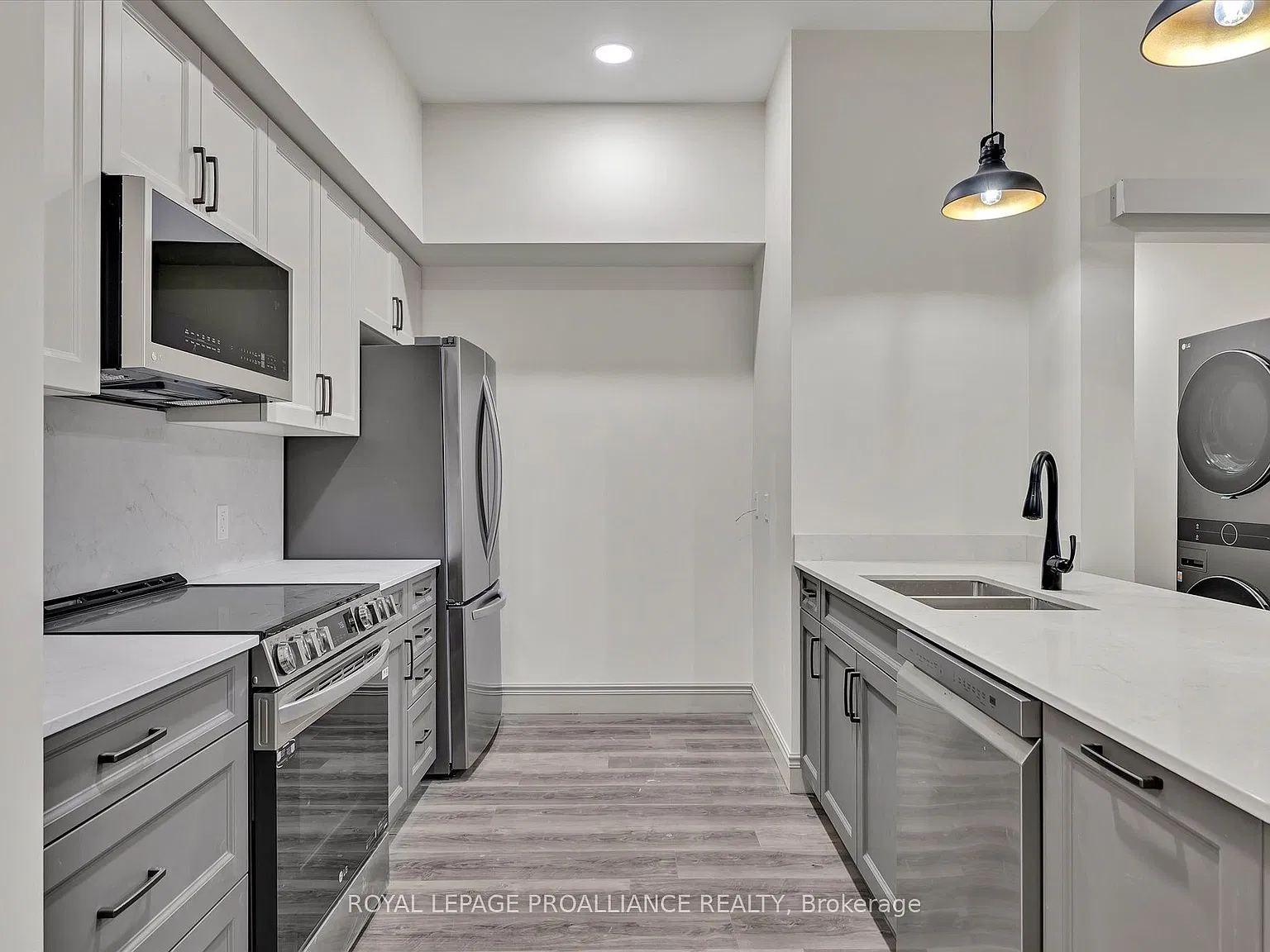 1 bed, $2,000 — Photo 3