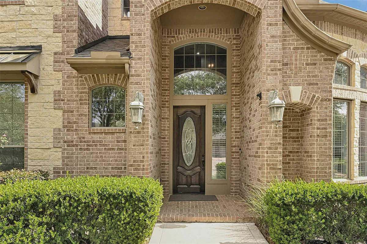 Building Photo - 28214 Churchill Ct