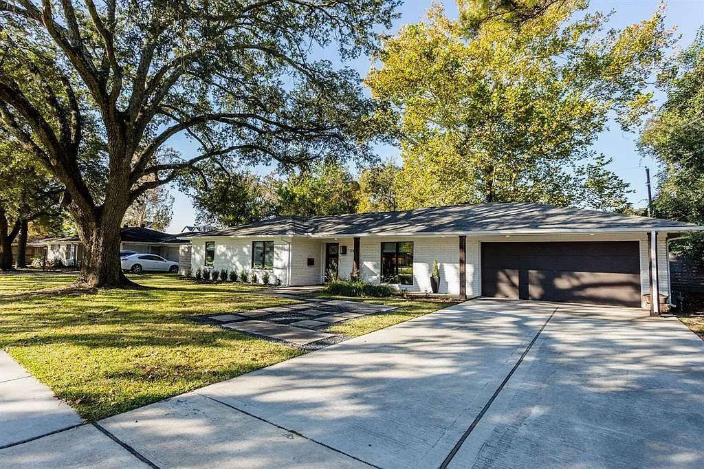 3 bed, 2.0 bath, $3,400 — Photo 1