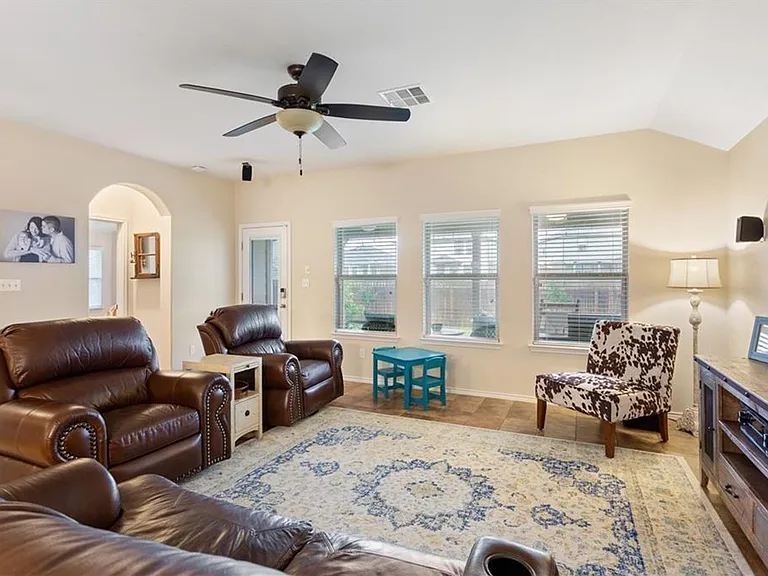 3716 Anchor Bay Dr — Photo 8
