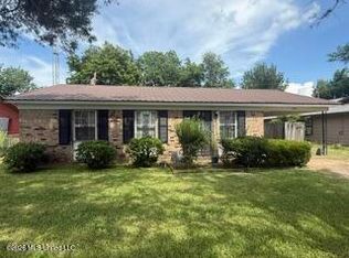 2004 Canary Ln, Clarksdale, MS 38614