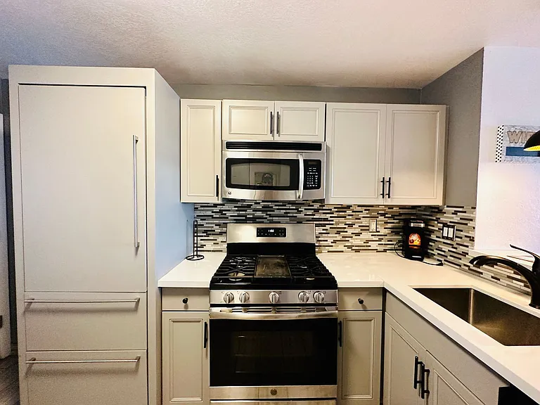 51 N Euclid Ave — Photo 11
