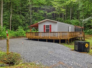 1007 Old Cades Cove Rd, Townsend, TN 37882