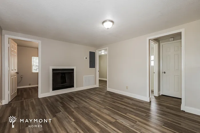 8618 N 20th St — Photo 5